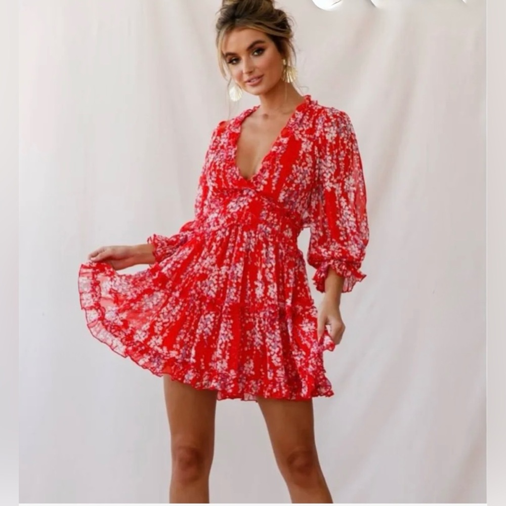 Selfie Leslie Red Floral Ruffle Dress With Cut-Out in Back Size XS